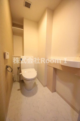 【トイレ】 | ブラービ南船場 | 清潔感のあるトイレです