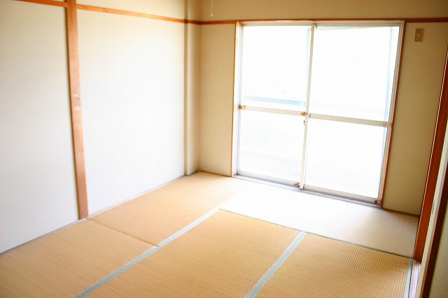 堀内ハイツの和室