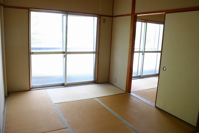 堀内ハイツの和室
