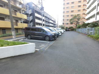 【駐車場】 | 敷地内駐車場です。