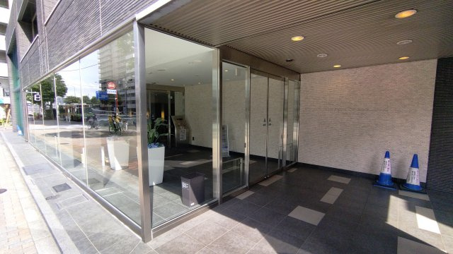 シティハウス月島駅前キャピタルコートのエントランス|エントランス前