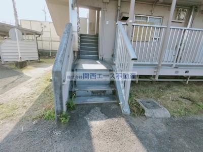 【エントランス】 | ビレッジハウス日下４号棟