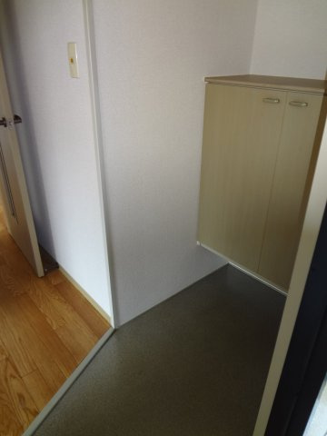 ファミールＫの玄関