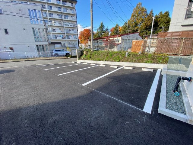 ポルトボナーの駐車場