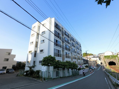 【外観】 | ハイツ洋光台 | 総戸数３４戸、１９７４年３月築、管理人は日勤勤務につき管理体制良好です♪