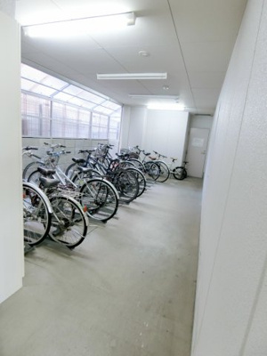 【駐車場】 | ハーヴィス神戸 | 駐輪場