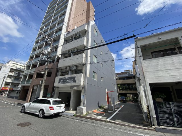 アルティメイトbuilding鶴見の外観