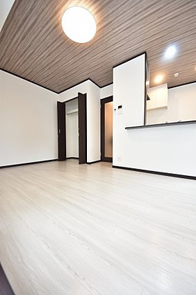 キャメロンプレイス中山手通の居間・リビング