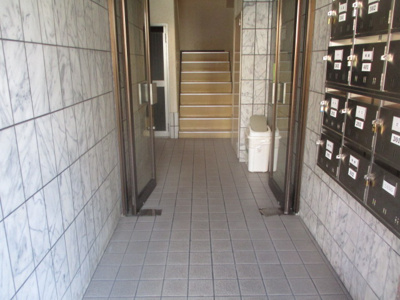 【エントランス】 | ロイヤル西加賀屋