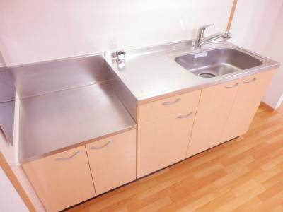 ヴィオラ・三条小川のキッチン|２口ガスコンロ設置可