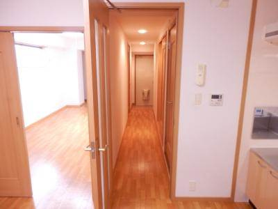 ヴィオラ・三条小川の内装|廊下