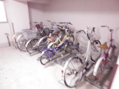 ヴィオラ・三条小川の駐車場|駐輪場