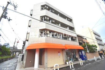 【外観】 | ロイヤルシード小阪 | 落ち着いた雰囲気の外観です