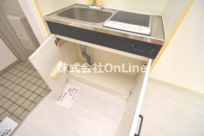 【キッチン】 | ロイヤルシード小阪 | きれいなキッチンです
