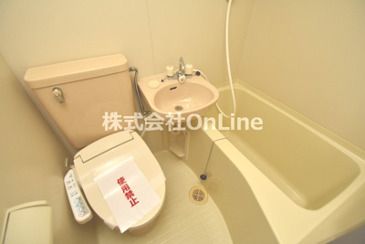 【浴室】 | ロイヤルシード小阪 | 日々の暮らしに欠かせないお風呂です