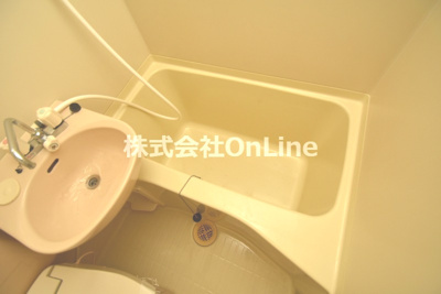 【浴室】 | ロイヤルシード小阪 | コンパクトで使いやすいお風呂です