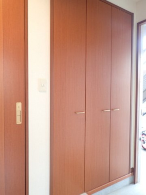 【玄関】 | パティオ【SHM】 | シューズボックスがあるので靴が散らからずいつでも玄関がキレイに♪お客様もスムーズにお出迎えできますね♪