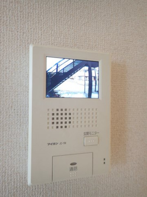 【セキュリティ】 | パティオ【SHM】 | 防犯対策に有効なカメラ付きインターホン！事前に来訪者の確認が出来るので慌てませんね！突然の来客やお子様のお留守番でも安心です♪