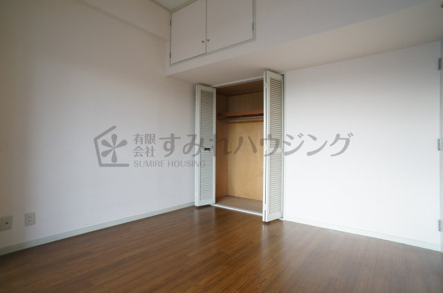 ランドマーク宝塚の洋室