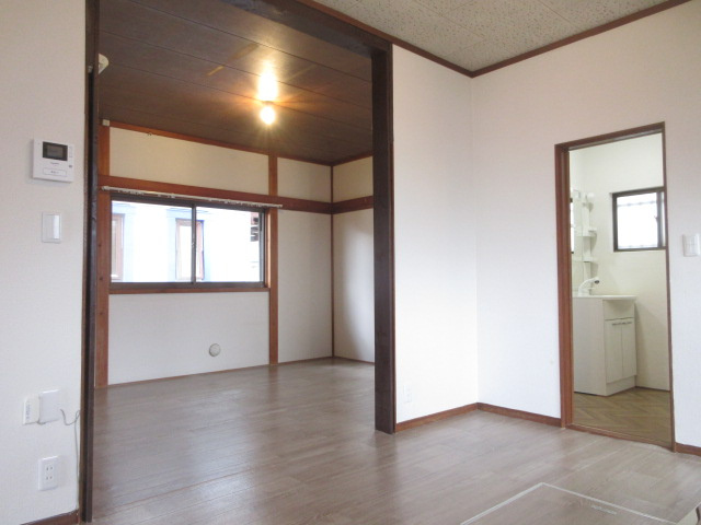 【居間・リビング】