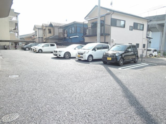 【駐車場】