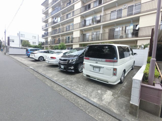 【駐車場】 | 平置き駐車場です。