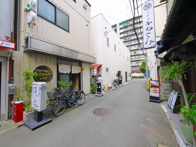 清水ビルの周辺