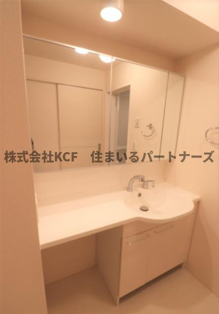 プログレスIB棟の洗面所|脱衣スペースもあります