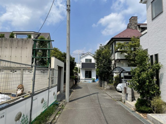 【前面道路含む現地写真】