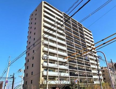 【外観】 | プラネスーペリア梅田北ブライトコンフォート | シンメトリックなフォルムを活かし、堂々たる風格を創出