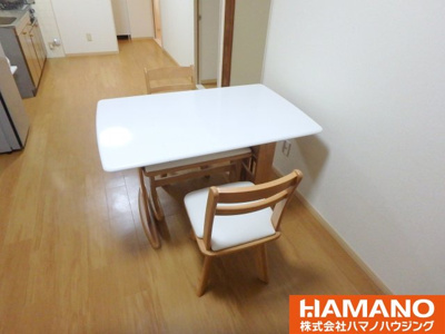 【内装】 | パルネット鶴見 | テーブル付き