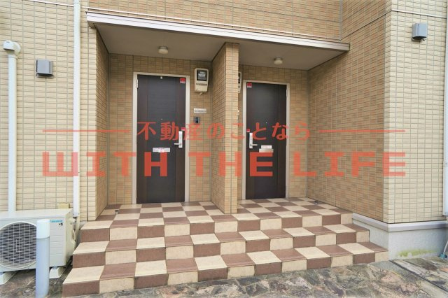 ヴィルヌーブ伍番街【キャッシュバック対象】のエントランス|建物の内部です
