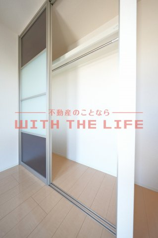 ヴィルヌーブ参番館【キャッシュバック対象物件】の収納|便利な収納スペースです