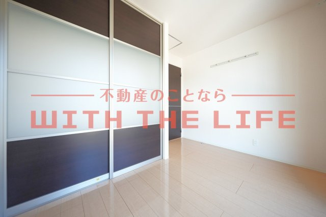 ヴィルヌーブ参番館【キャッシュバック対象物件】の洋室|使い勝手のいい洋室です