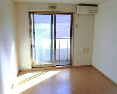 船橋市三山２丁目のアパートの寝室