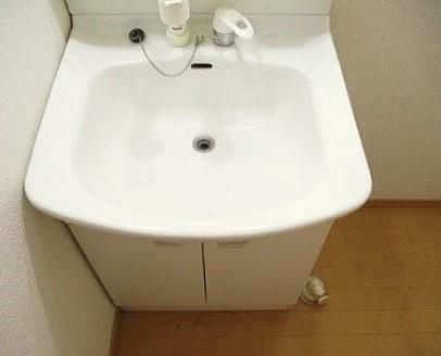 船橋市三山２丁目のアパートの洗面所