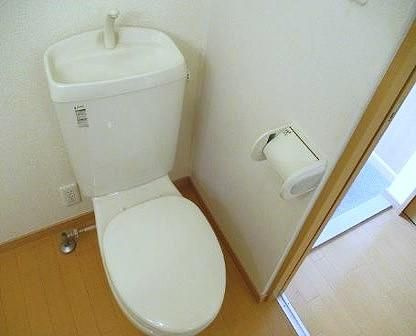 船橋市三山２丁目のアパートのトイレ