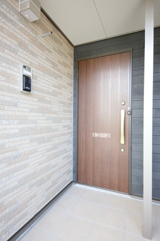 リヴィエールⅢの玄関