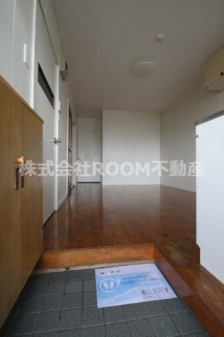 ガーデンR2の玄関|落ち着いた玄関です