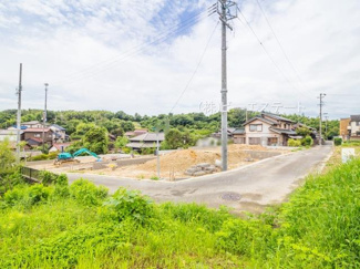 【前面道路含む現地写真】