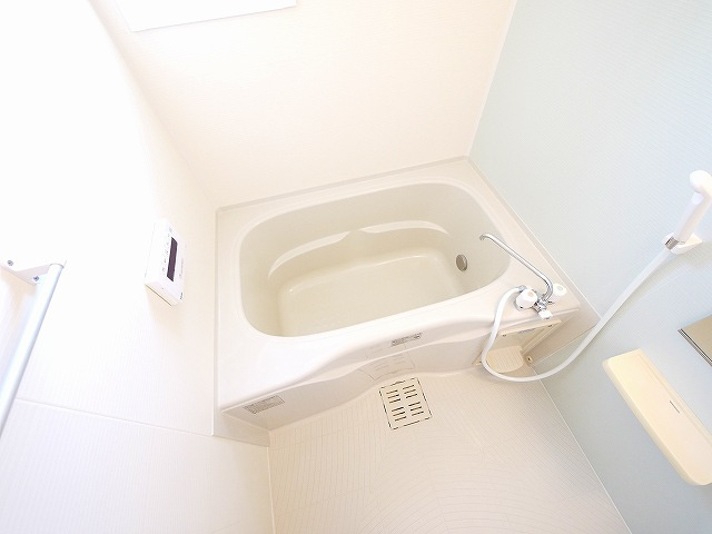 エスメラルダの浴室|日々の疲れを癒すお風呂付です