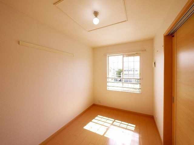 エスメラルダの洋室|広々とした洋室です