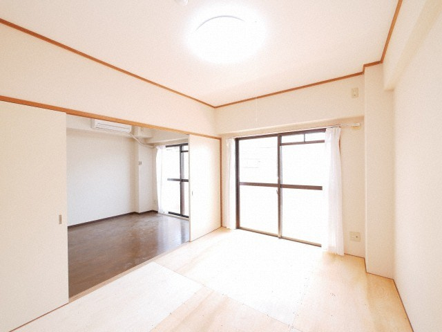 【居間・リビング】