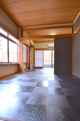 田渕ビルA棟の洋室