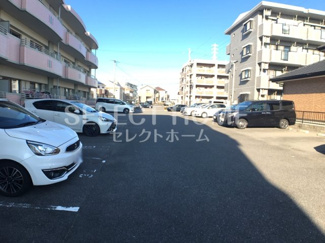 【駐車場】 | 駐車場があるので、車を買う予定の方も安心です