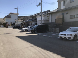 【駐車場】
