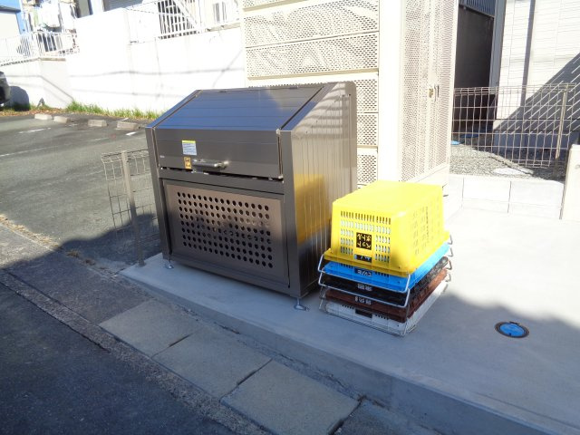 ヴァンヴェールのその他共用部分|敷地内ゴミ置き場も有り便利です！