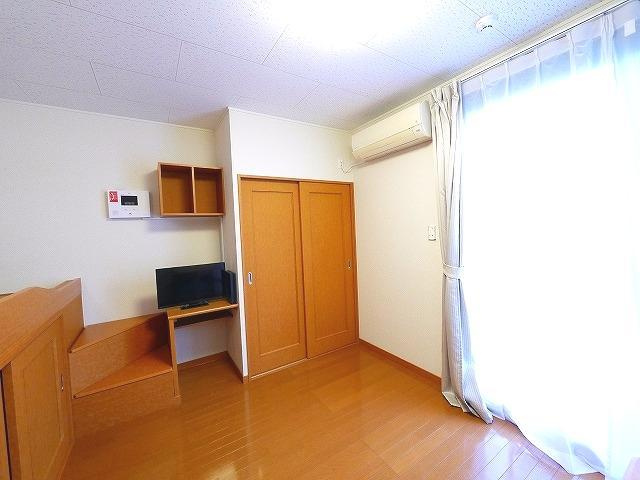 レオパレス伏見Ⅱの洋室|スタンダードな洋室です