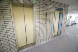 【その他共用部分】 | 日々の生活に欠かせないエレベーターを２基完備。