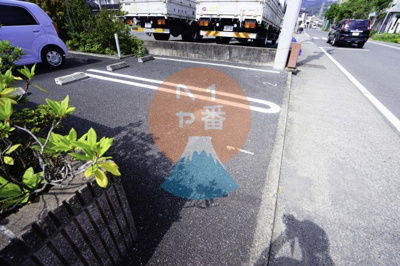 【駐車場】 | ドエル・リヴェール | 駐車場
